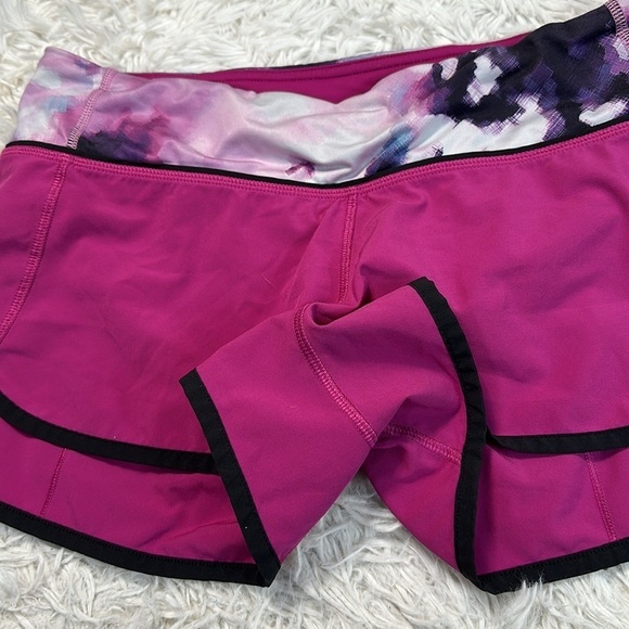 Lululemon Speed Short Raspberry / Blooming Pixie Multi / Black - Picture 4 of 9